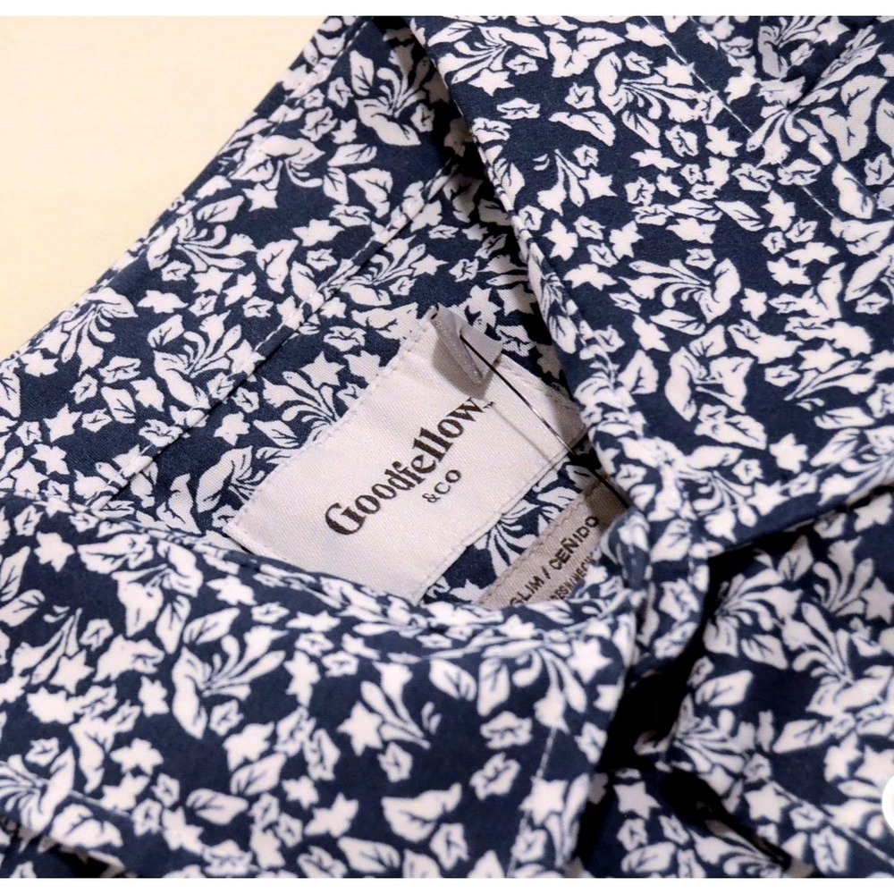 NWT Goodfellow & Co Mens Size S Short Sleeve Button-up Shirt Blue w/White Floral